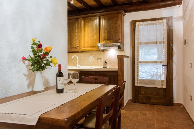 Borgo Rurale San Giusto Guest House กัสตาลเญโต การ์ดุชชี ภายนอก รูปภาพ
